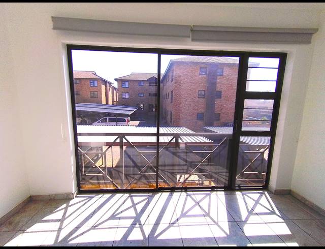 2 BEDROOM APARTMENT RENTED IN HONEYDEW